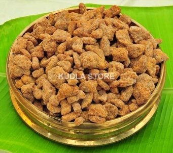 Banana Chips With Jaggery